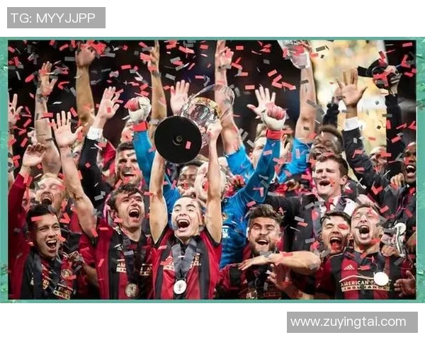 从逆境中崛起的足球明星排行榜揭示他们的奋斗与荣耀之路 从逆境中崛起的足球明星排行榜揭示他们的奋斗与荣耀之路